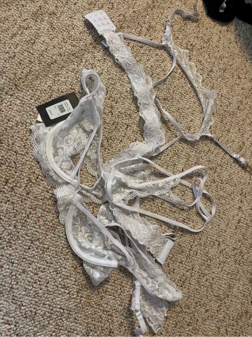Delicate Lace Strappy Bra and Garter Set - White